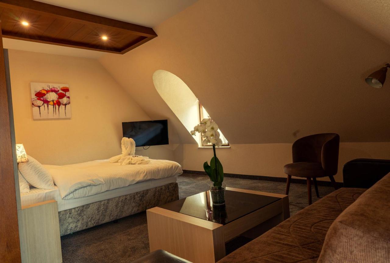 Boutique Hotel Provence Бутик Хотел Прованс Petrič Exteriér fotografie